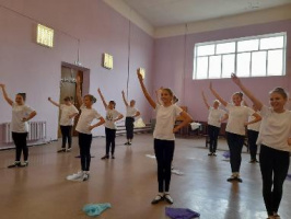 Мастер-класс по народному танцу на базе хореографического коллектива «Созвездие» 